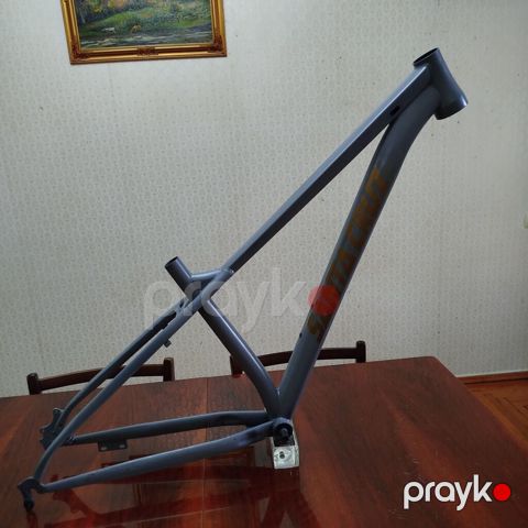 Santa Cruz dağ velosipedi çərçivəsi - Brend: Santa Cruz (loqosu üst — Bakı