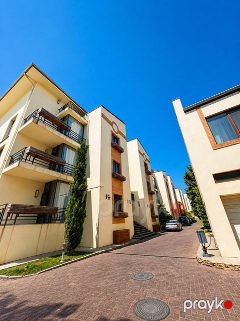 Satılır 3 otaqlı yeni tikili 150 m² — Bakı