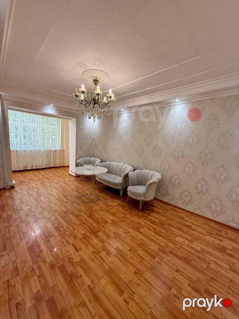 Satılır 2 otaqlı köhnə tikili 60 m² — Bakı