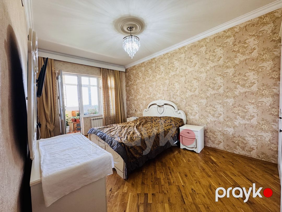 Satılır 4 otaqlı köhnə tikili 115 m² — Mənzil, Bakı (7)