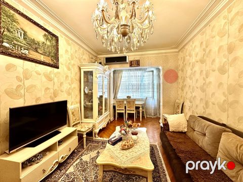 Satılır 3 otaqlı köhnə tikili 82 m² — Bakı