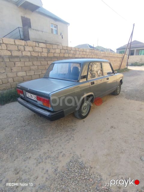 VAZ (Lada) 2107 sedan - Kuzov: 4 qapılı sedan, boz rəng - Nömrə — Bakı