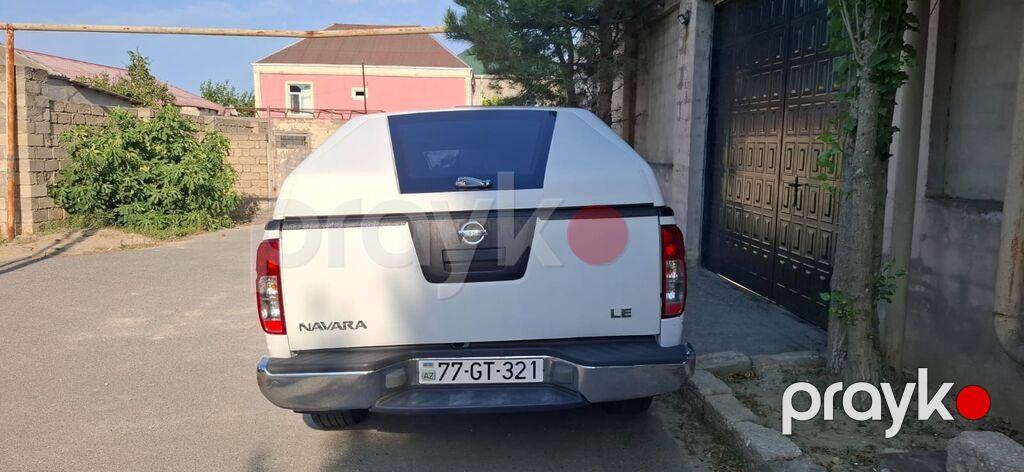 Nissan Navara LE pikap - Kuzov: ağ rəng, öndə xrom radiator — Avtomobillər, Digah (2)