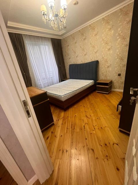 İcarəyə verilir 3 otaqlı yeni tikili 140 m² — Əli Jet əmlak