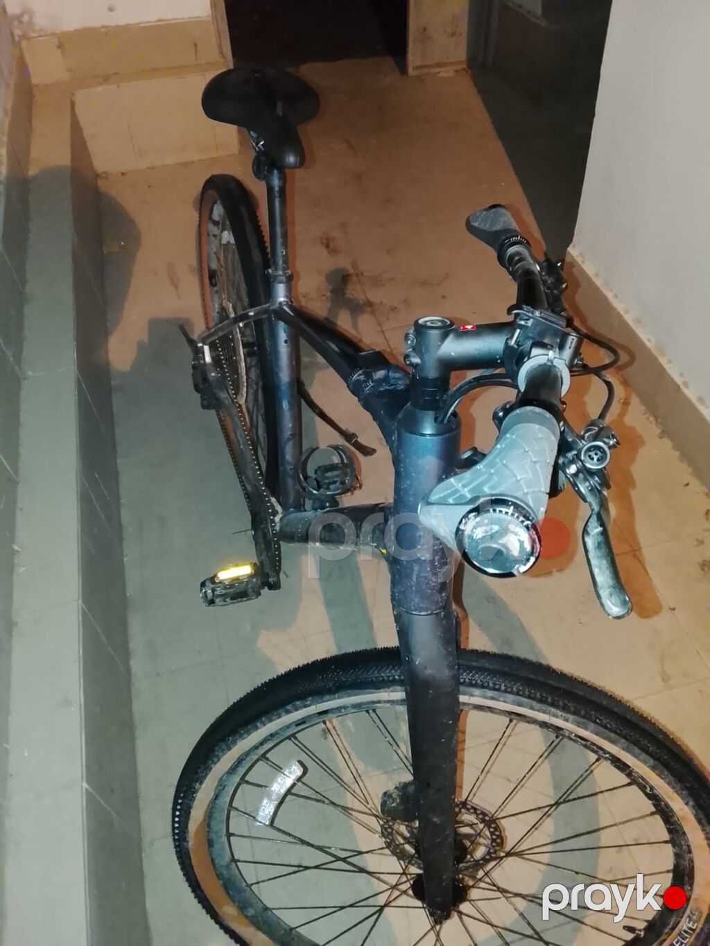 Şəhər/trek hibrid velosipedi Xüsusiyyətlər: - Yüngül alüminium gövdə — Velosipedlər, Bakı (3)