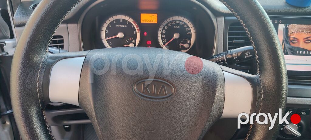 Kia Rio hatchback - Gümüş rəngli kuzov, 5 qapı - Mexaniki sürətlər — Avtomobillər, Quba (7)