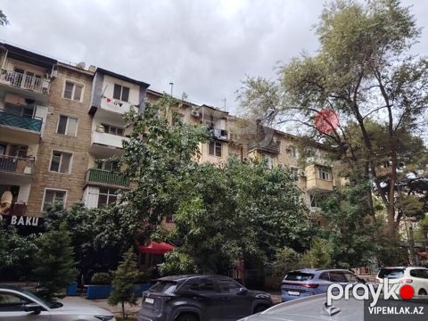 Yasamal rayonunda 3 otaqlı Köhnə tikili Satılır, 75 m² — Bakı