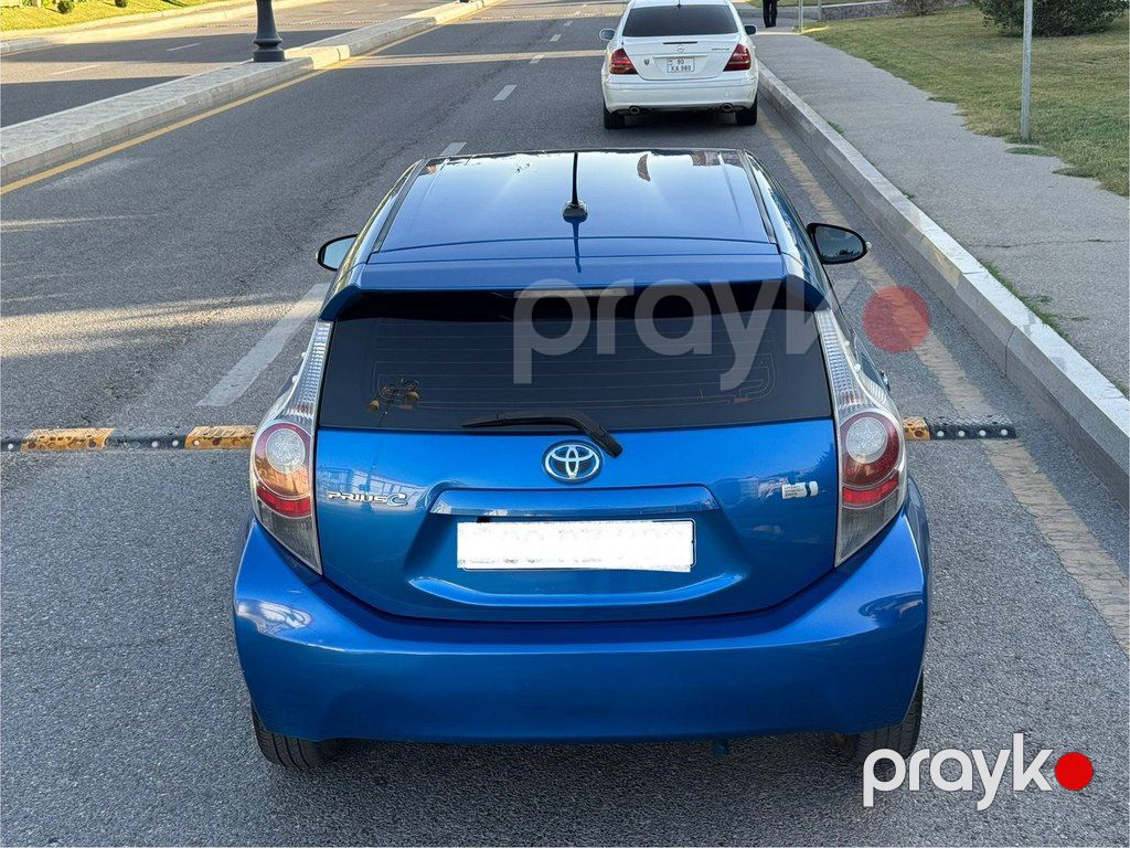Toyota Prius C, 1.5 L, 6.5 kWh, 2015 il, 88 000 km — Avtomobillər, Bakı (2)