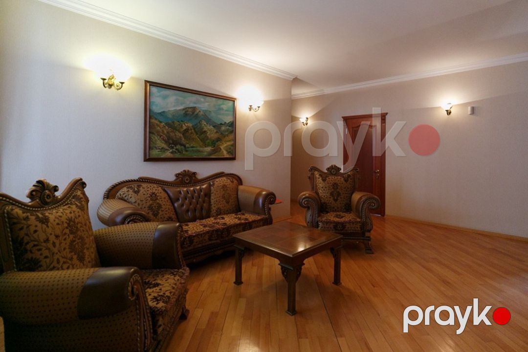 Satılır 8 otaqlı həyət evi/bağ evi 630 m² — Ev, villa, Bakı (10)