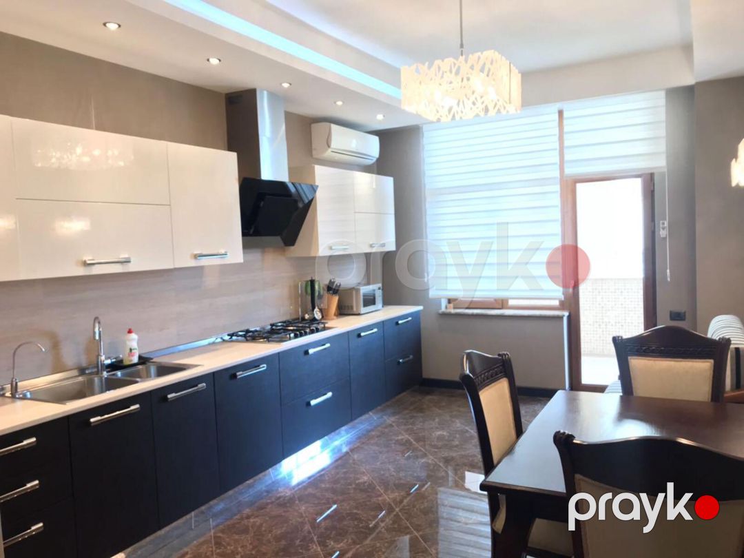 İcarəyə verilir 4 otaqlı yeni tikili 200 m² — Mənzil, Bakı (9)