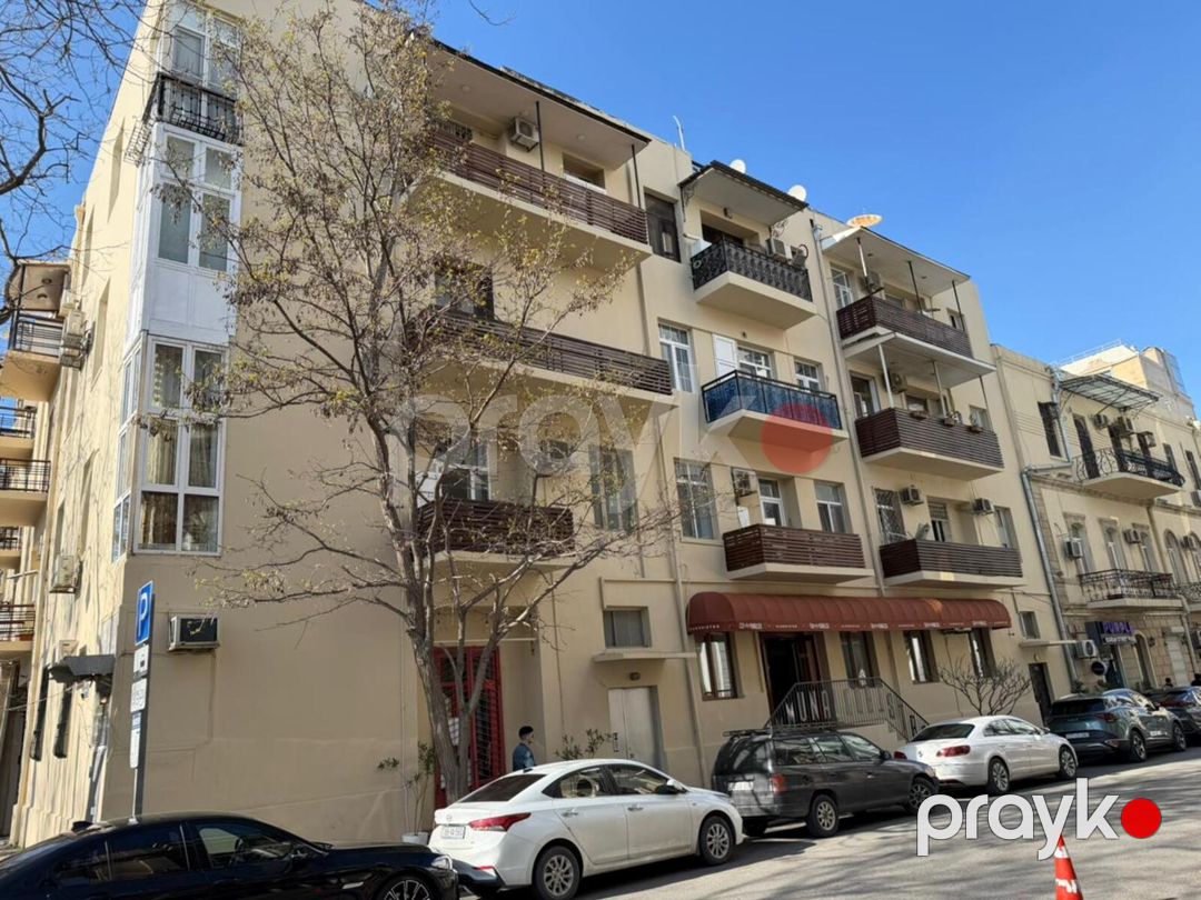 Satılır 4 otaqlı köhnə tikili 100 m² — Mənzil, Bakı (12)