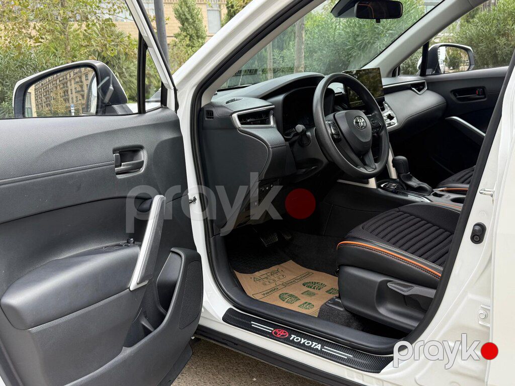 Toyota Corolla Cross, 2.0 L, 1.31 kWh, 2025 il, 8 300 km — Avtomobillər, Bakı (7)