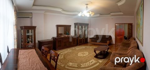 İcarəyə verilir 5 otaqlı yeni tikili 220 m²