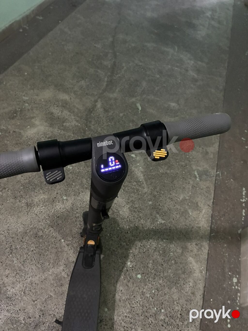 İşlənmiş Elektrik samokat 9", 251 - 350 Vt, 26 - 35 km/s, Ödənişli çatdırılma, Rayonlara çatdırılma — Skuterlər, Bakı (4)