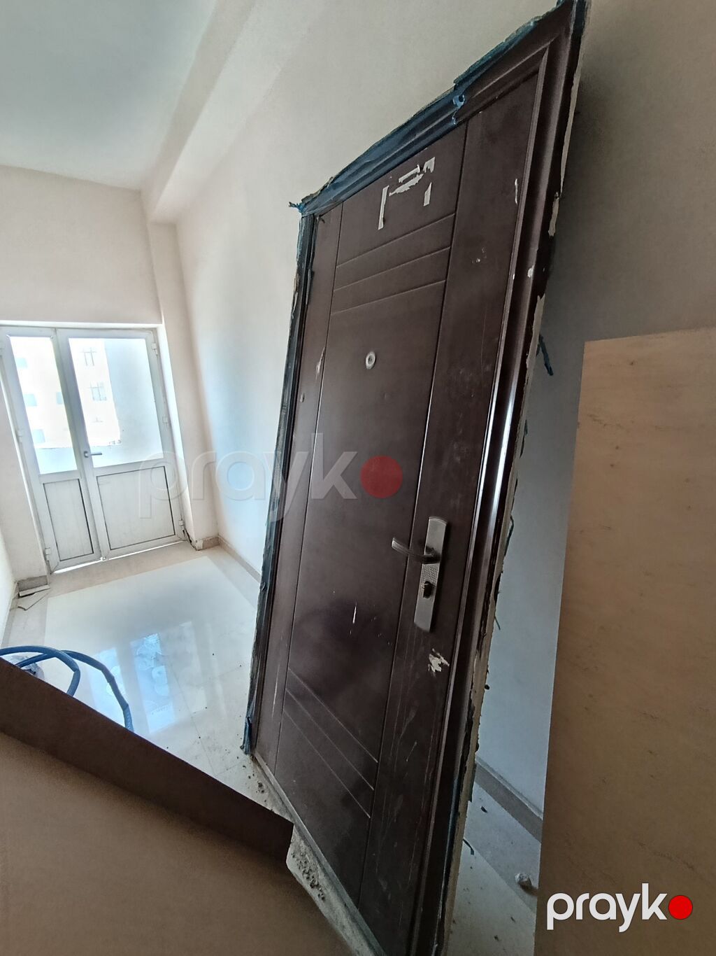 İşlənmiş giriş qapısı satılır Qəşəng işlənmiş, görünüşü səliqəli və — Mebel, Bakı (2)
