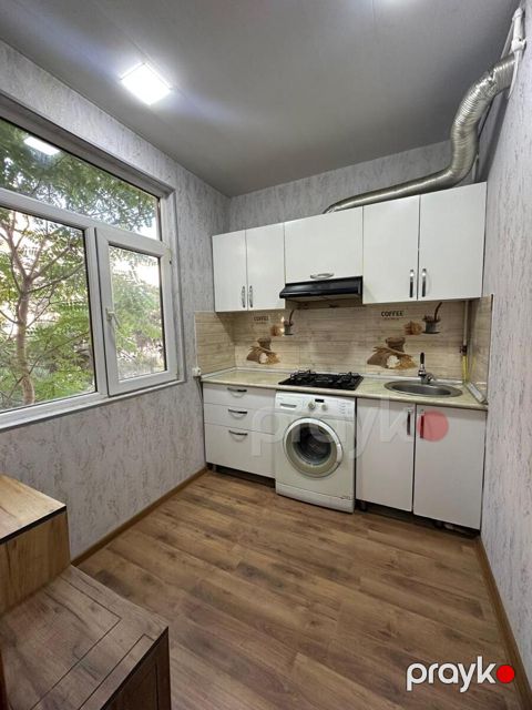 Satılır 1 otaqlı köhnə tikili 35 m² — Bakı