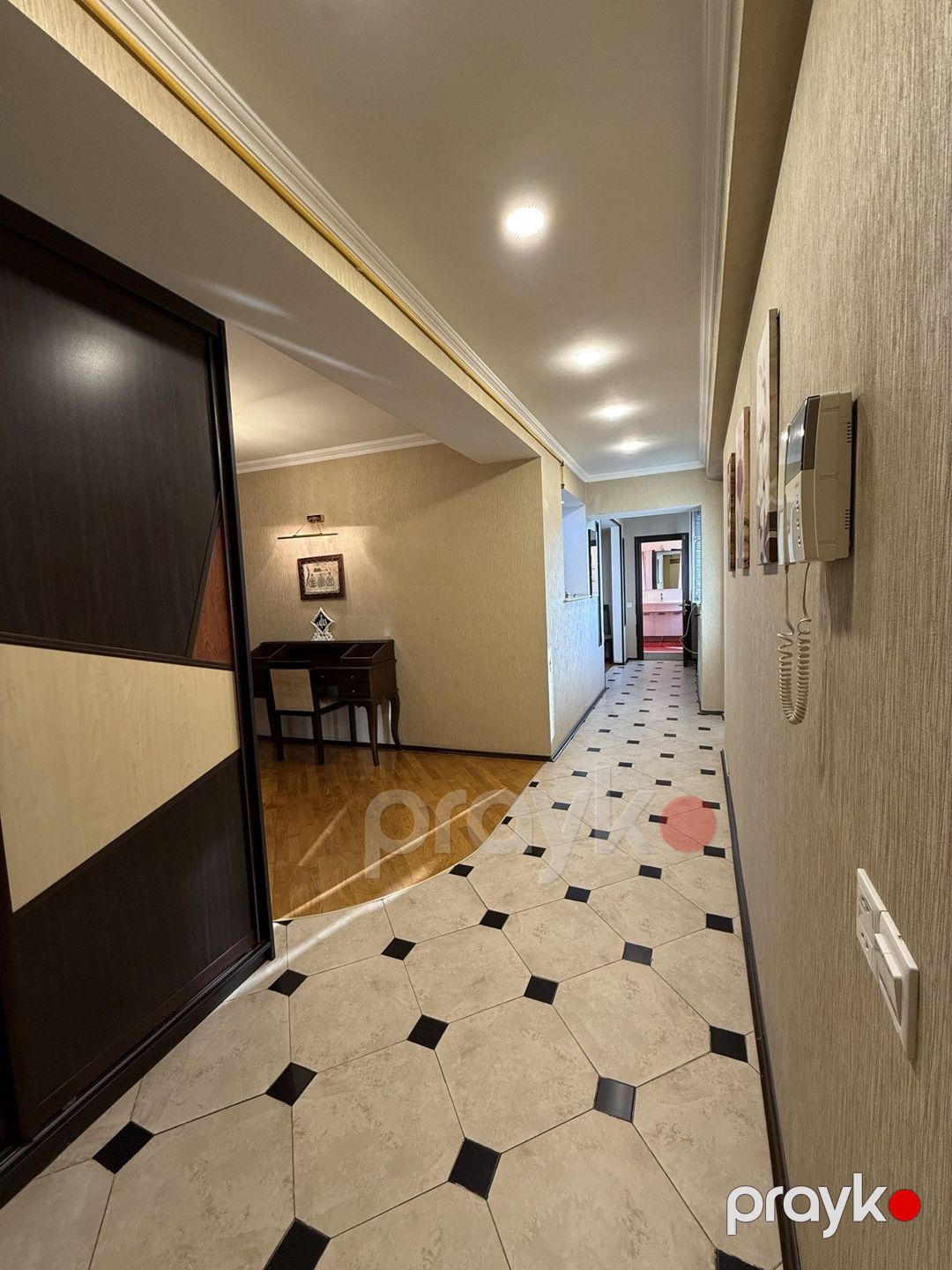 Satılır 5 otaqlı köhnə tikili 190 m² — Mənzil, Bakı (2)