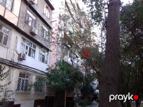 Satılır 3 otaqlı köhnə tikili 85 m² — Bakı