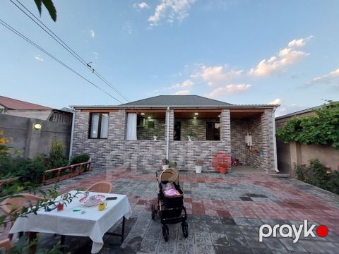 Satılır 4 otaqlı həyət evi/bağ evi 120 m² — Bakı