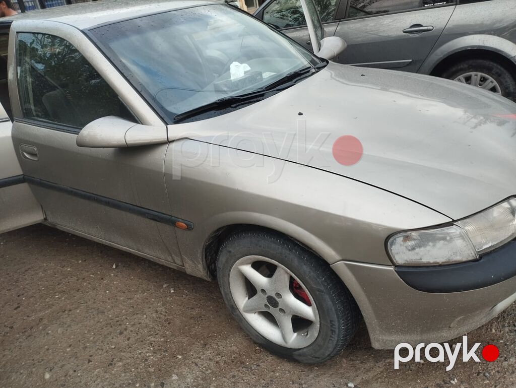 Opel Vectra: 1.6 l 1996 il 384565 km Sedan — Avtomobillər, Bakı (5)