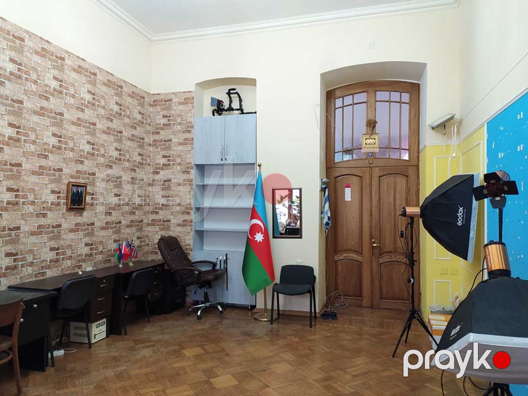 Satılır 4 otaqlı köhnə tikili 180 m² — Mənzil, Bakı (2)