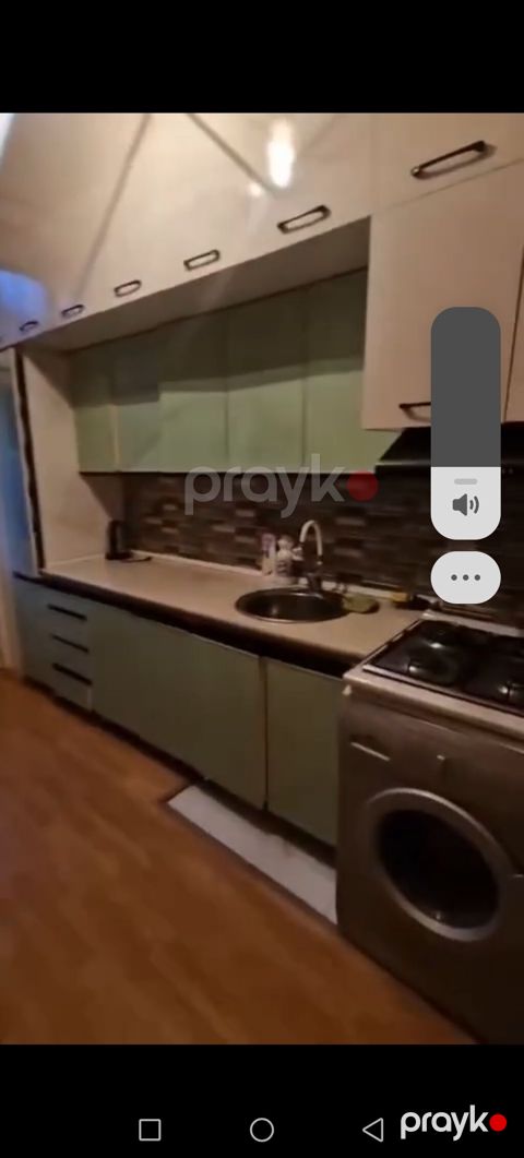 Gençlik metrosun yaxınlıqı.Genclik Mollun yaxınlıqı 200 saylı məktəb — Bakı