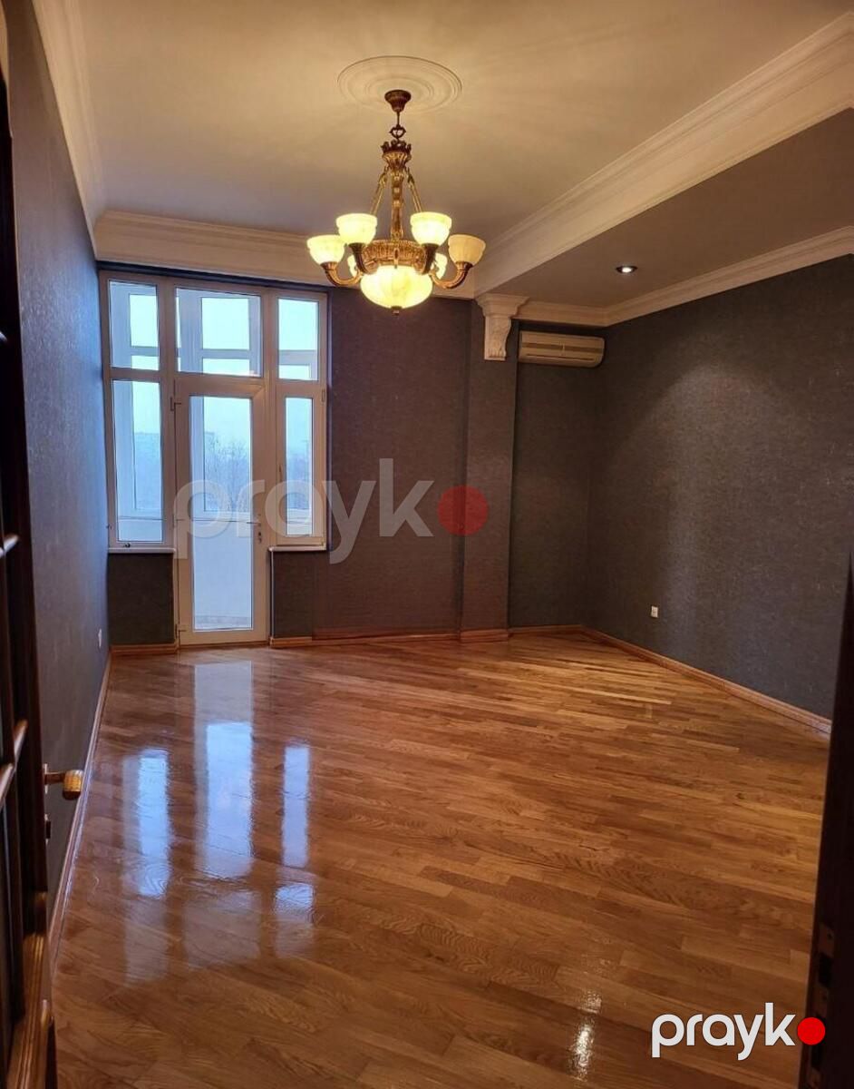 Satılır 5 otaqlı yeni tikili 220 m² — Mənzil, Bakı (10)