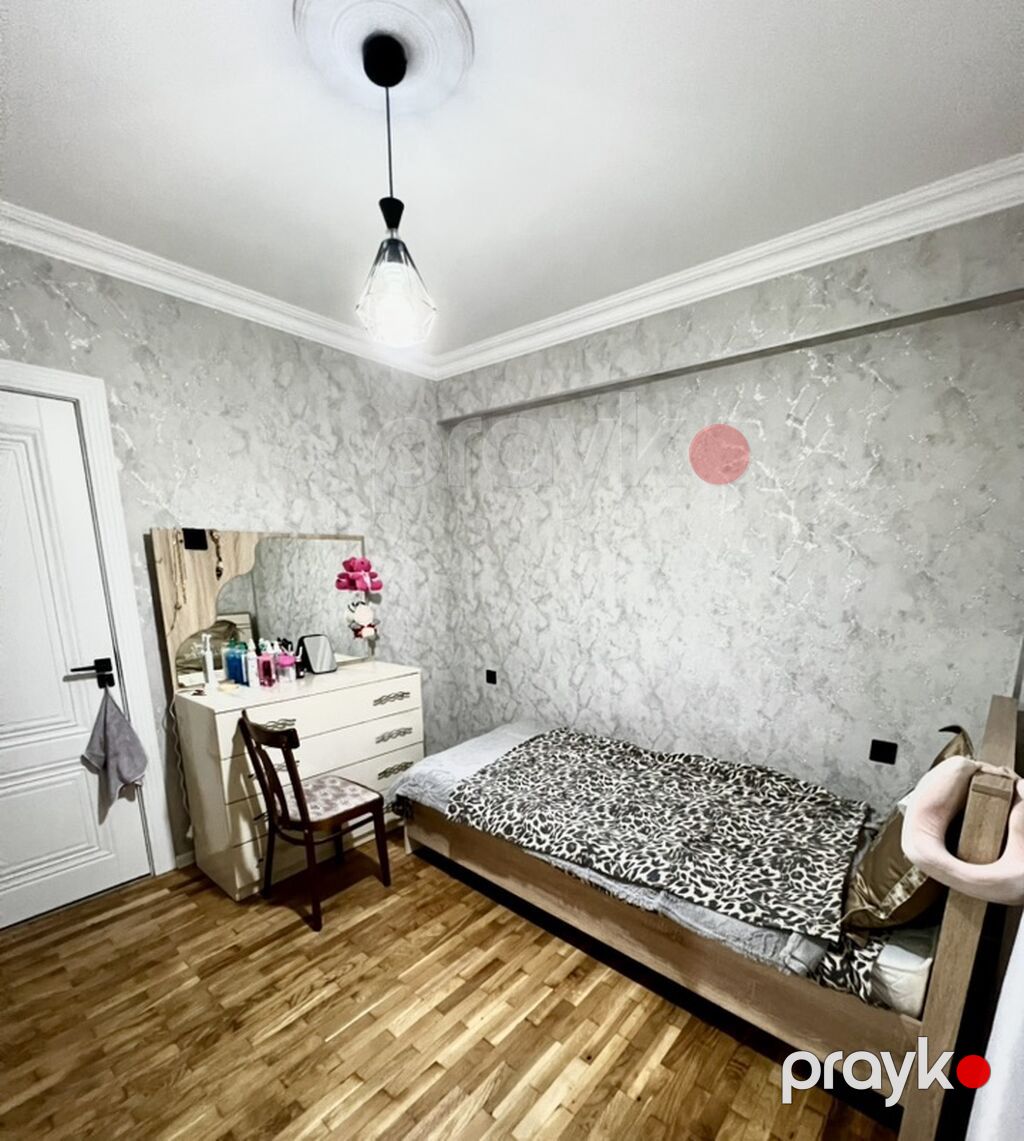 Tək otaq kirayeye verilir Ev 5 otaqlı evdir 5 xanım qalır1 xanım — Uşaq mebeli dəstləri, Bakı (2)
