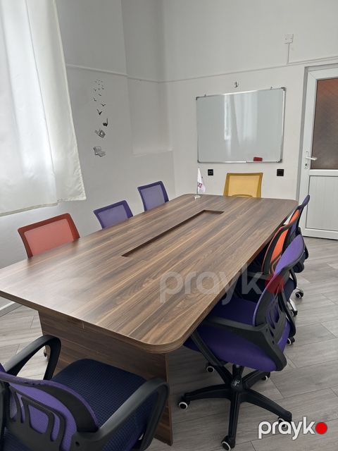 Ofis icarəyə verilir, E.Akademiyası m — Bakı