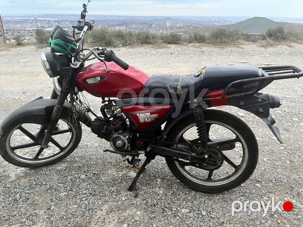 Moped/motorsiklet – qırmızı rəngdə, 4 taktlı benzin mühərriki (təxmini — Mopedlər və skuterlər, Xırdalan (2)