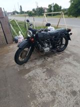 Klassik sovet tipli motosiklet – yanlarda çıxıntılı, hava ilə — Мотоциклы