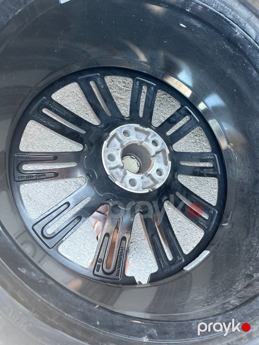 Land Rover təkərləri 285/40 R23 — Ehtiyat hissələri və aksesuarlar, Bakı (2)