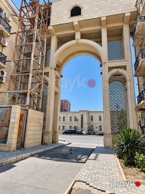 Satılır 3 otaqlı köhnə tikili 100 m² — Bakı