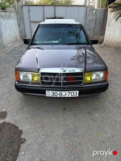 Mercedes 190, 1.8 L, 1993 il, 300 000 km — Horadiz