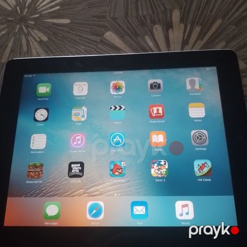 Apple iPad (32-bit, iOS 9.3.6) - Ekran: Retina planşet ekranı, geniş — Gəncə