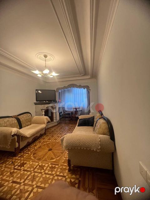Satılır 3 otaqlı köhnə tikili 90 m² — Bakı