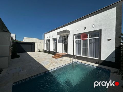 Satılır 4 otaqlı həyət evi/bağ evi 150 m² — Bakı