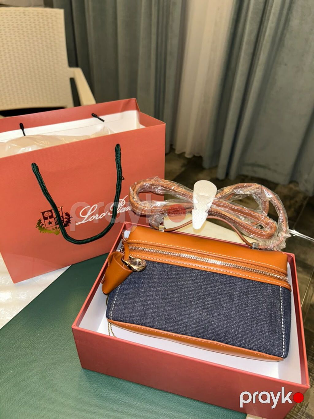 Çiyin çantası, Yeni — Çantalar, çamadanlar, cüzdanlar, Bakı (2)