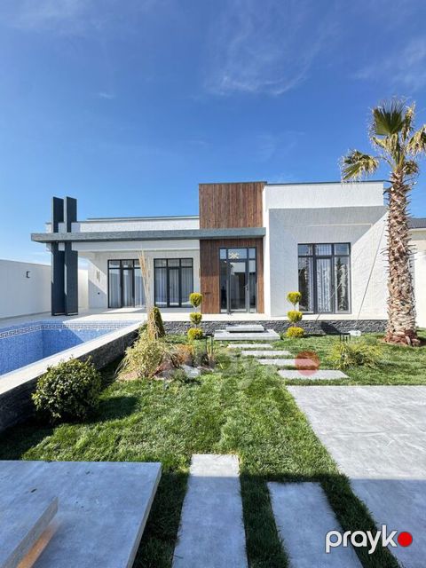 Satılır 5 otaqlı həyət evi/bağ evi 200 m² — Bakı