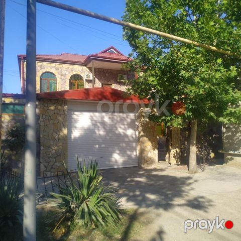 Satılır 6 otaqlı həyət evi/bağ evi 240 m² — Bakı