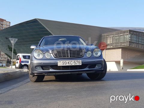 Mercedes-Benz E 320: 3.2 l Sedan — Bakı