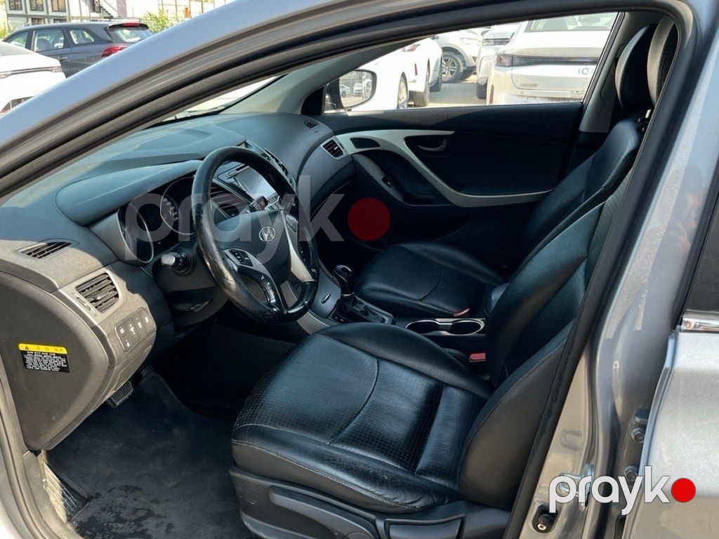 Hyundai Avante, 1.6 L, 2015 il, 276 700 km — Avtomobillər, Bakı (11)