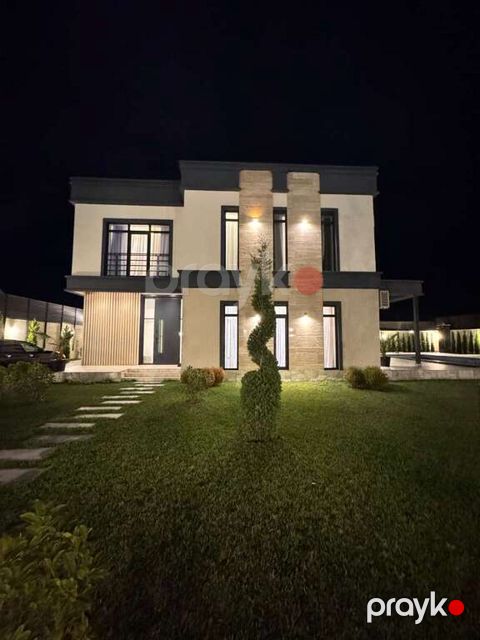 Satılır 5 otaqlı həyət evi/bağ evi 330 m² — Bakı