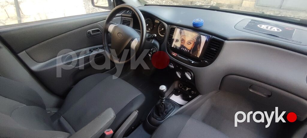 Kia Rio: 1.4 l Hetçbek — Avtomobillər, Quba (2)