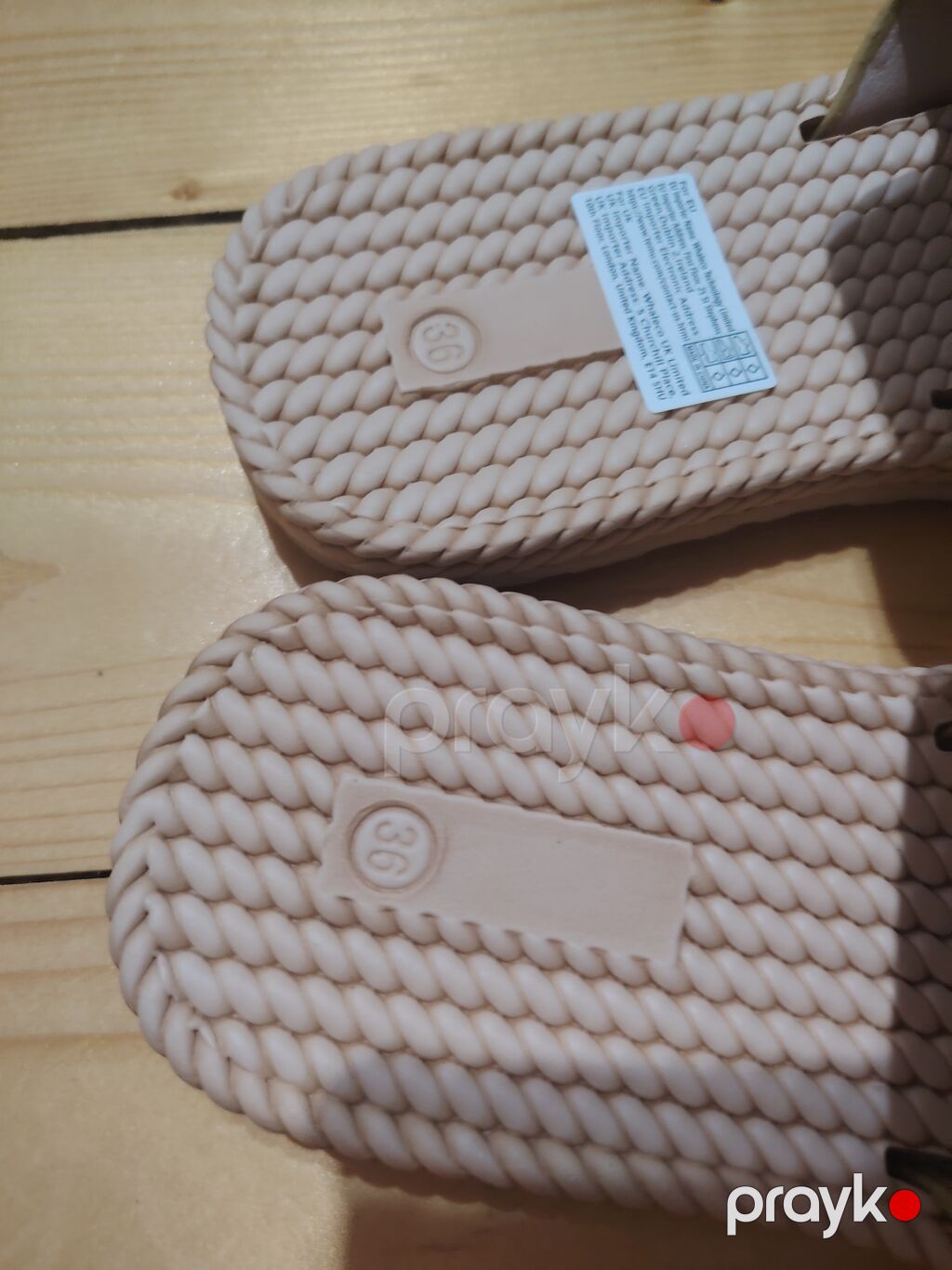 Yeni. Qızılı rəngli qadın şlapanları - Model: slip-on, geniş üst — Şləpmə, Bakı (2)