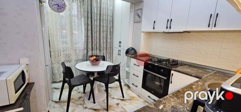 Satılır 3 otaqlı köhnə tikili 80 m² — Bakı