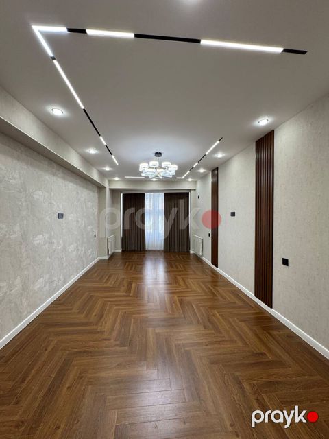 Satılır 3 otaqlı yeni tikili 115 m²