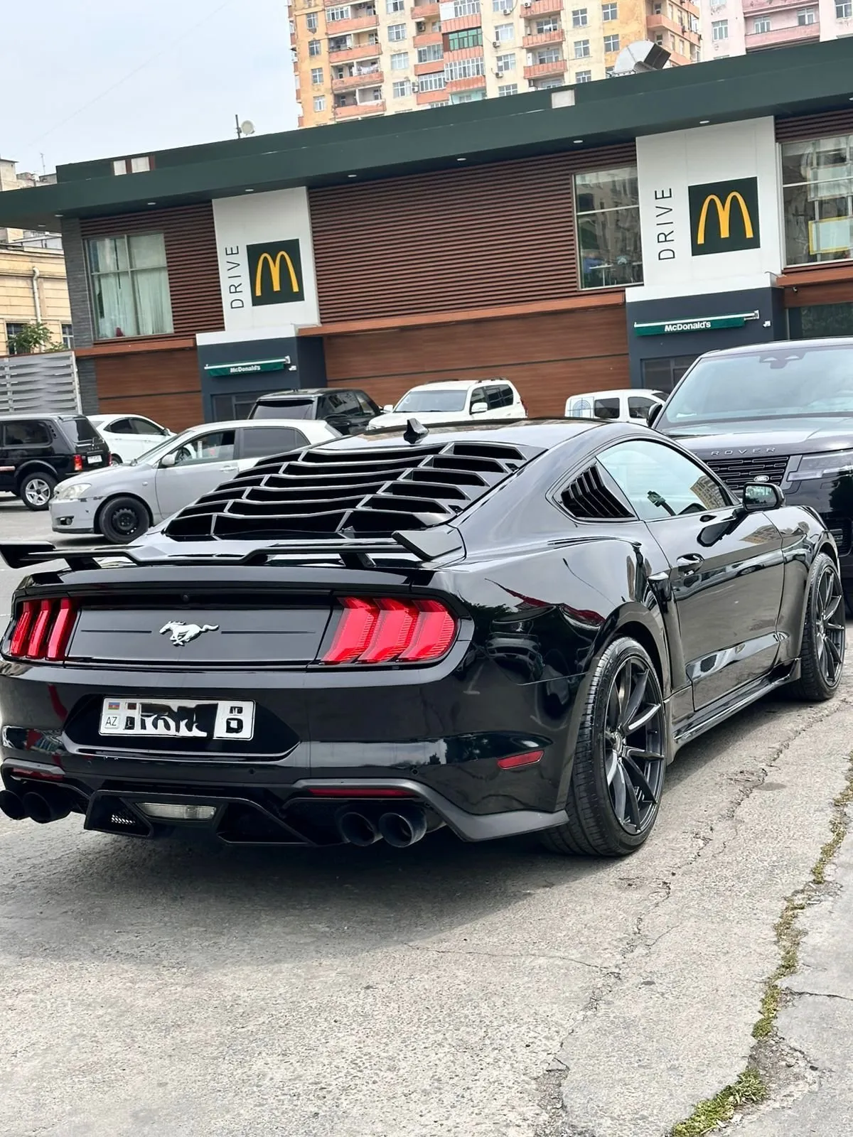 Ford Mustang 2023 — gündəlik icarə — Minik avtomobili icarəsi, Bakı (2)