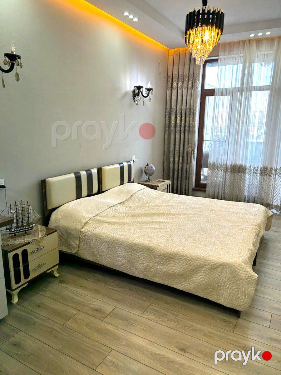 Satılır 5 otaqlı yeni tikili 230 m² — Mənzil, Bakı (7)