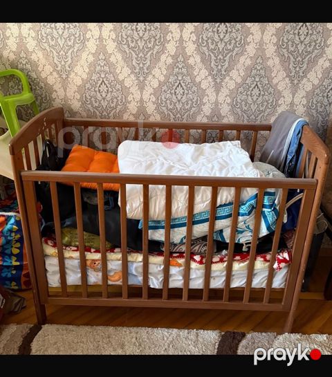 Besik 50 azn matrasi var yaxsi veziyyetdedi unvan Tebriz kuchesi — Bakı